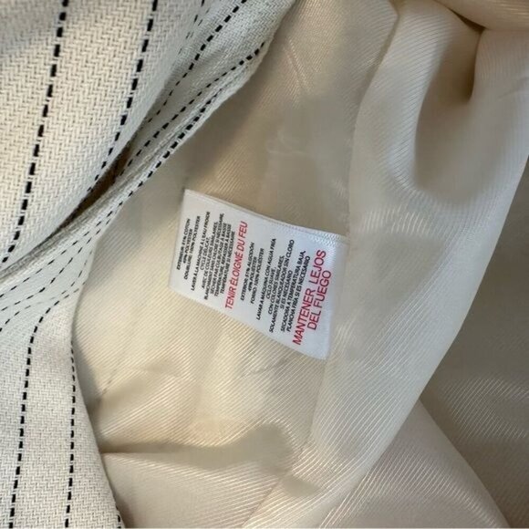 JASON WU Pin Stripped Cropped Jacket with Pockets in Cream SZ Small Blazer - Picture 9 of 12